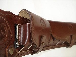 Leather chuck with flaps